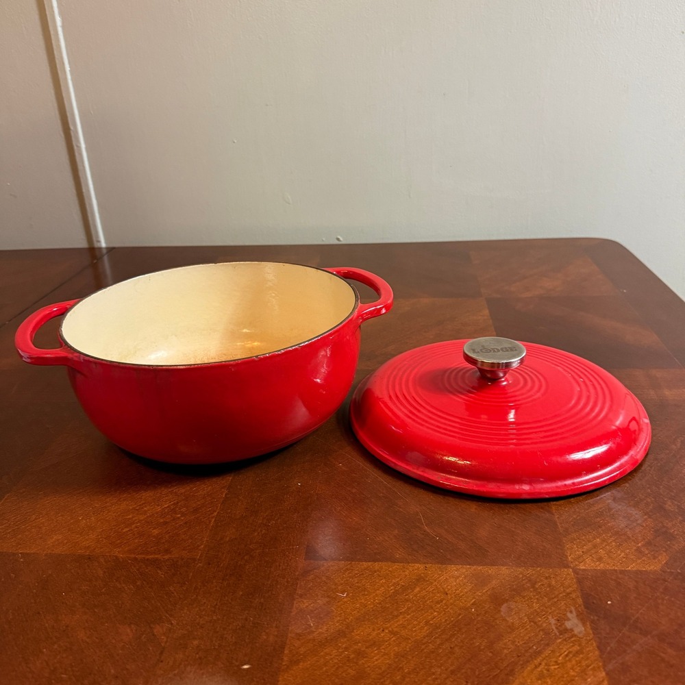 Lodge 4.5 Quart Red Enameled Cast Iron Dutch Oven Round with Lid